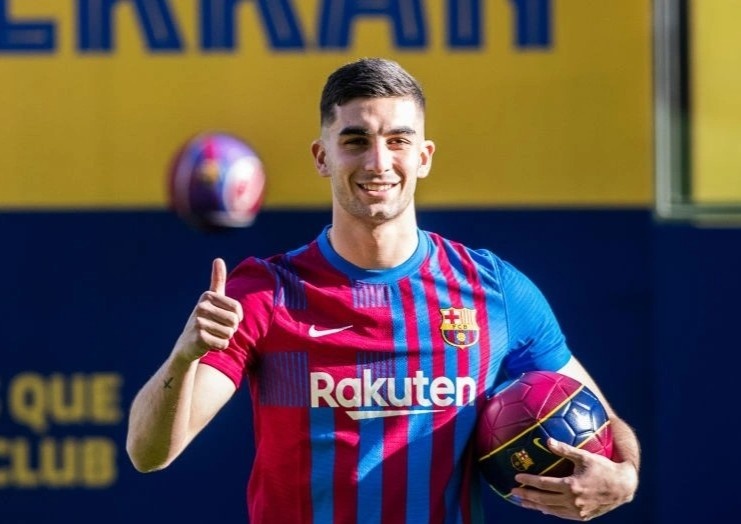 Tan binh 55 trieu euro ra mat Barca hinh anh