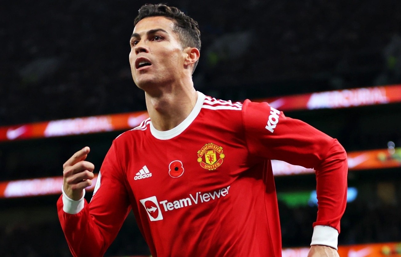 Patrice Evra: 'Ai khong thich bi chi trich, hay roi MU' hinh anh