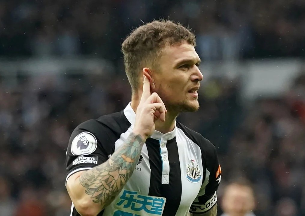 Newcastle thang 3 tran lien tiep o Premier League hinh anh