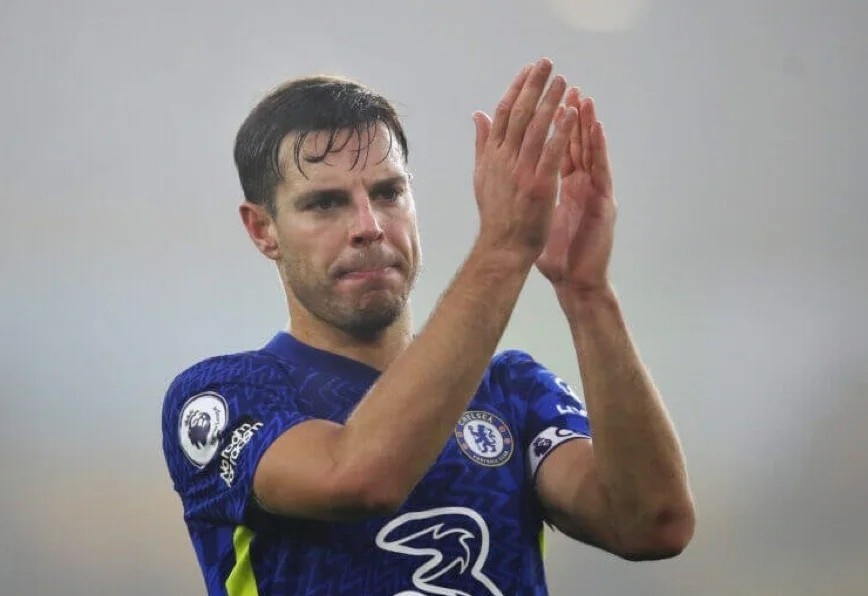 Barca cheo keo 2 ngoi sao Chelsea hinh anh