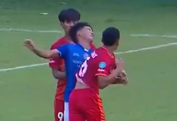 cau thu Thai Lan danh doi phuong anh 1