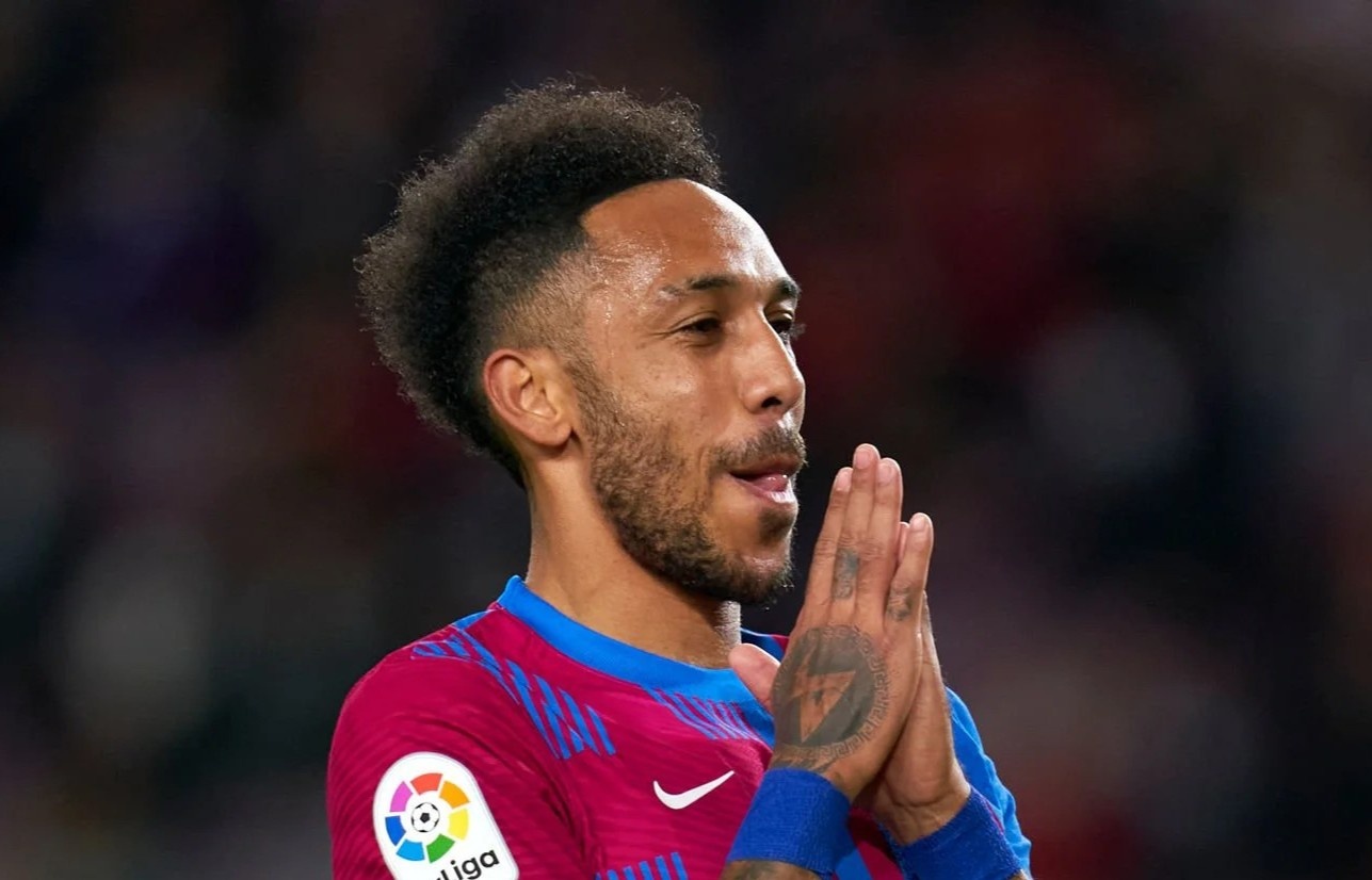 Aubameyang sanh ngang Ronaldo 'beo' va Ibrahimovic hinh anh