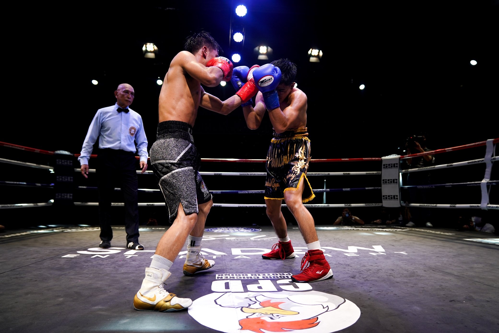 Huu Toan vs Kitidech anh 10