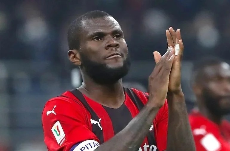 Barca co tan binh dau tien trong he nay hinh anh