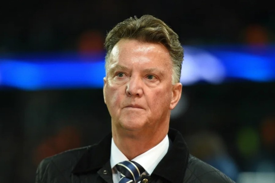 HLV Van Gaal: 'Qatar dang cai World Cup la chuyen nuc cuoi' hinh anh