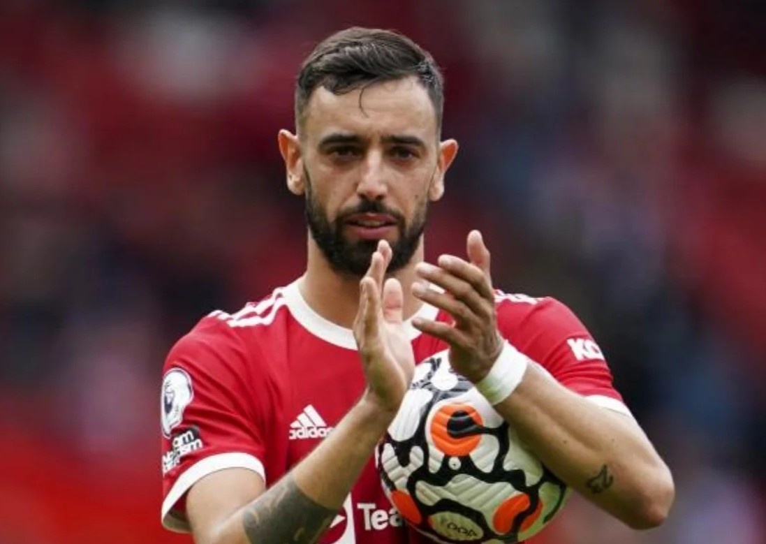 MU tang luong de giu Bruno Fernandes them 5 nam hinh anh