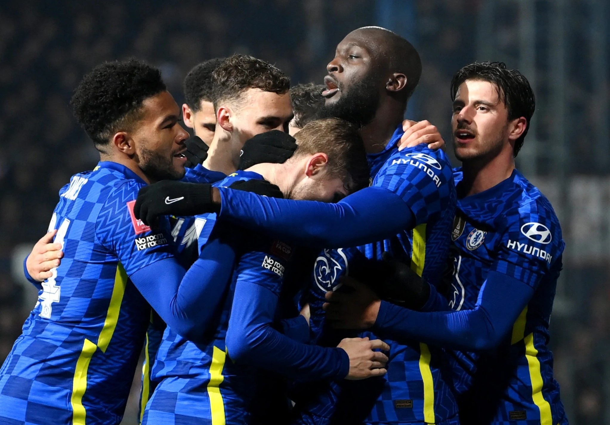 Ty phu Saudi Arabia bi loai khoi cuoc dua mua lai Chelsea hinh anh