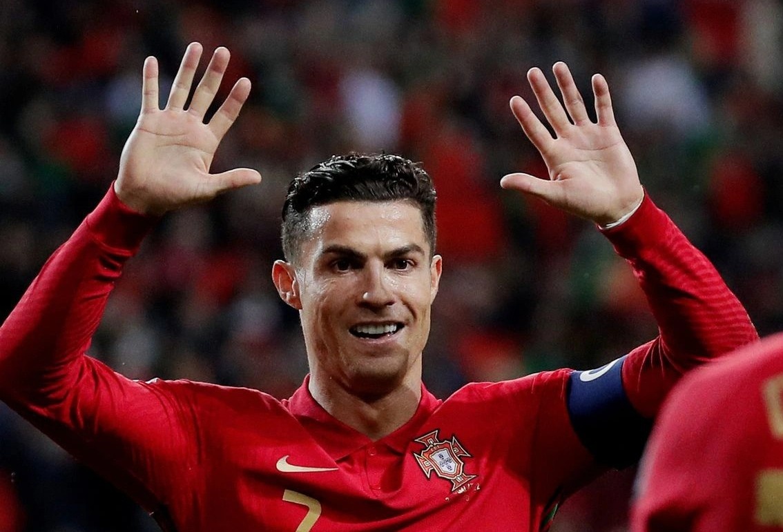 Ronaldo va dan tien dao co the choi ky World Cup cuoi hinh anh