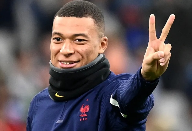 Dani Alves: 'Toi se danh cuoc vao Mbappe thay vi Haaland' hinh anh