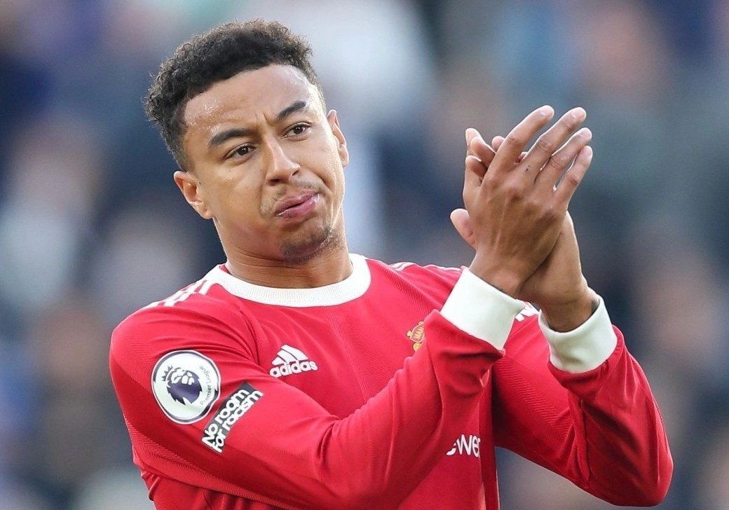 Lingard xin loi co dong vien Man Utd hinh anh