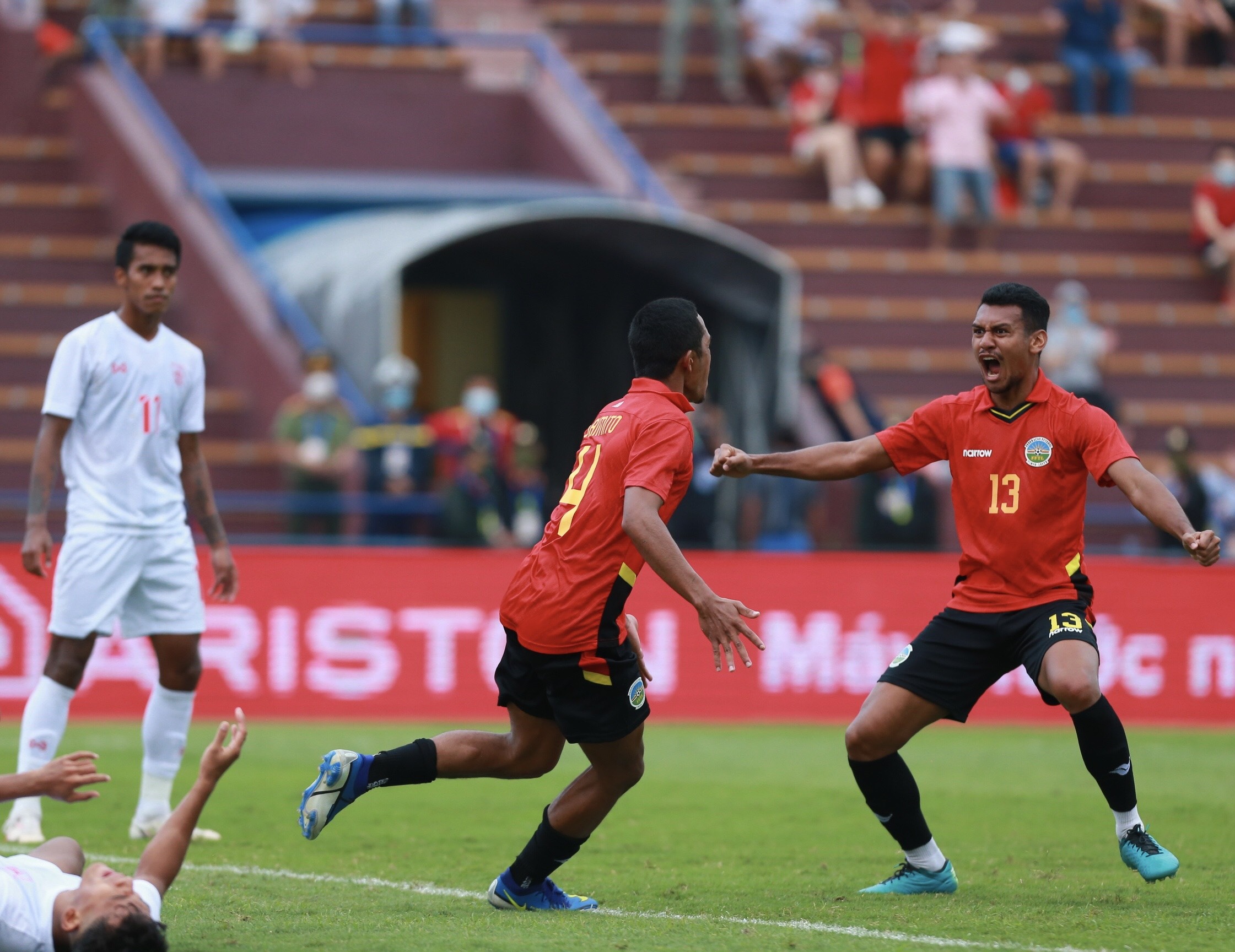 BLV Quang Tung: 'U23 Myanmar phong ngu te hon Philippines' anh 1