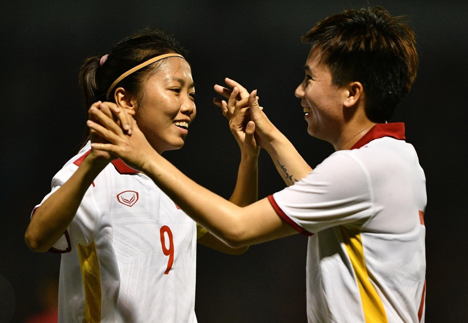 Tuyen nu Viet Nam danh bai Campuchia 7-0 hinh anh