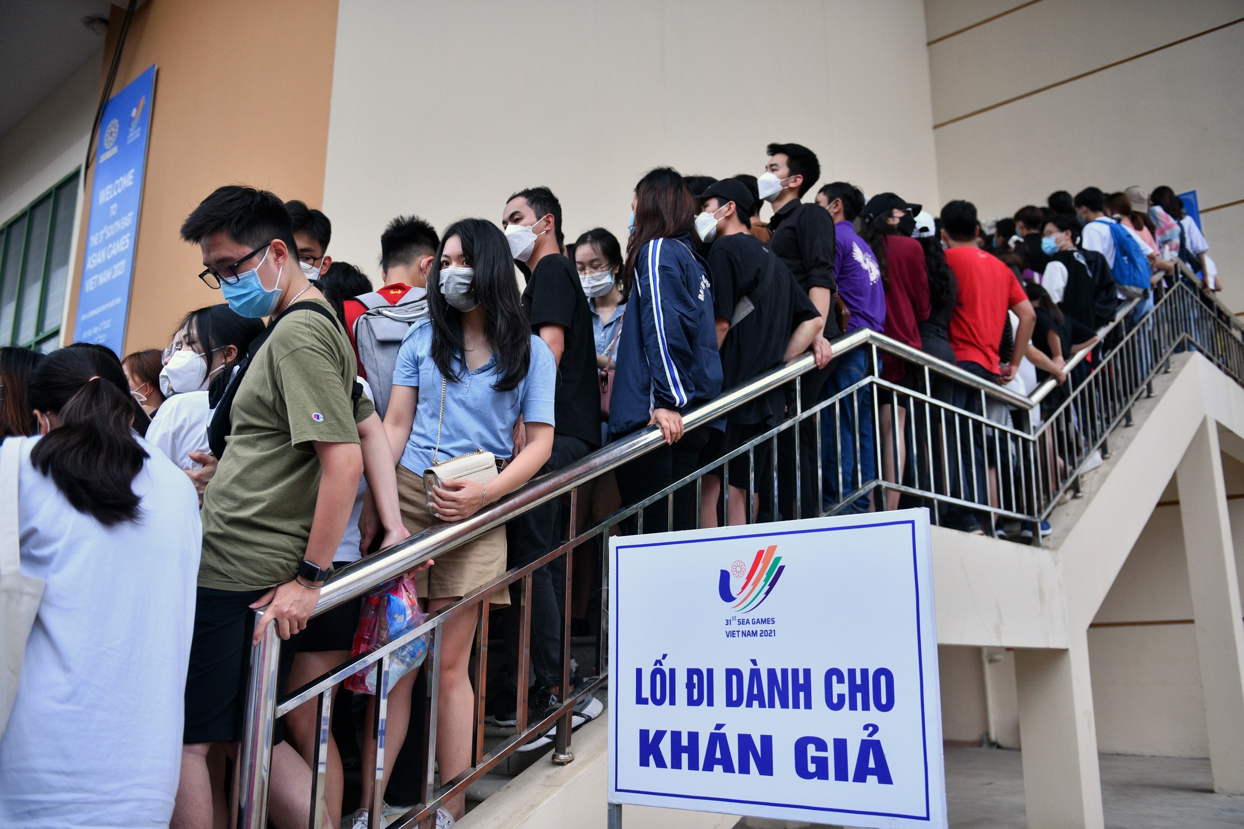 Nha thi dau qua tai truoc con sot bong ro SEA Games hinh anh