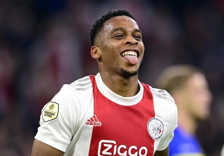 4 trung ve duoc MU lien he co gi dac biet? hinh anh