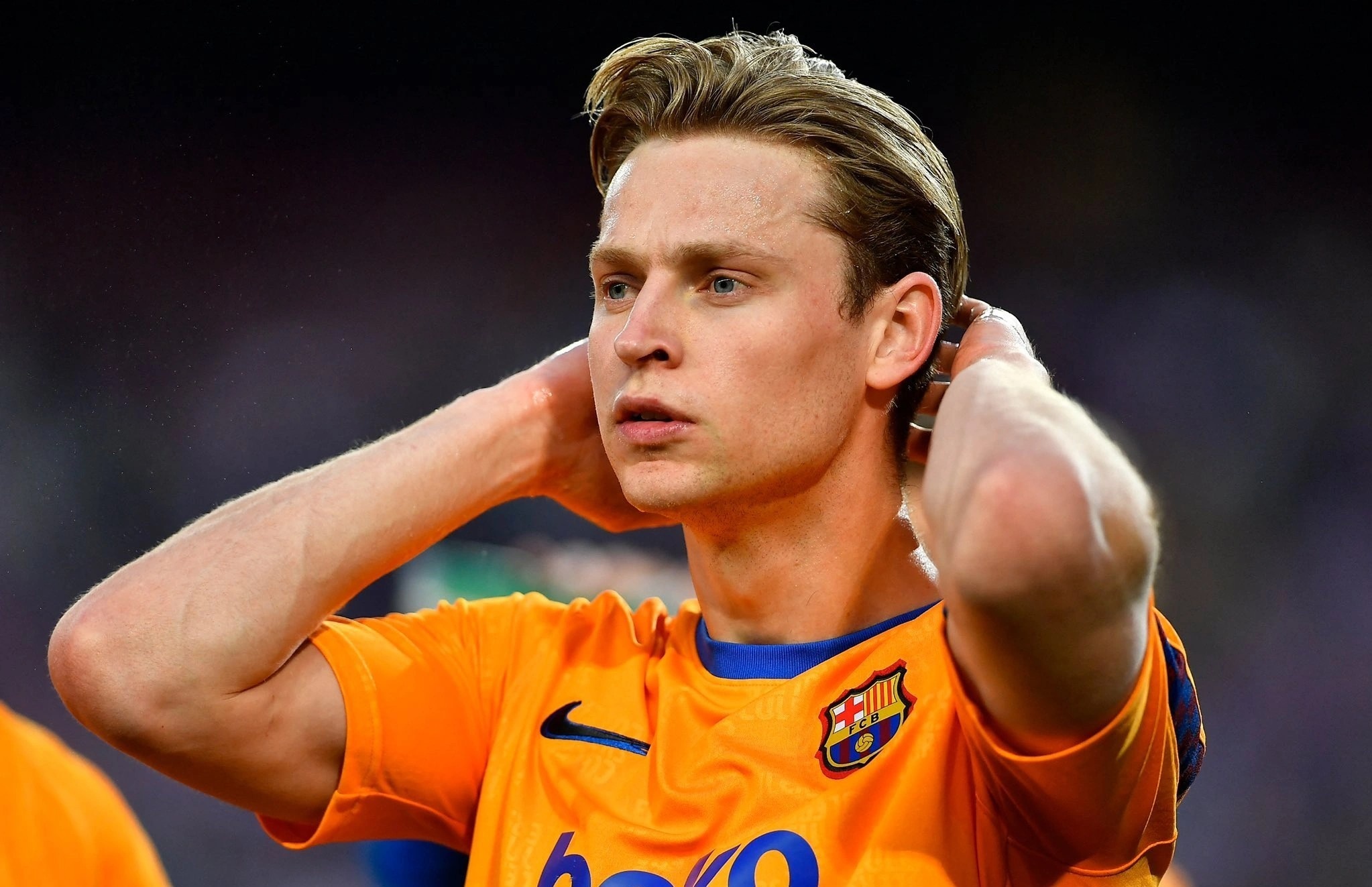 Ly do khien Barca khong the giu De Jong hinh anh