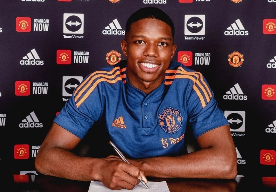 Pham chat ky thuat cua hau ve moi gia nhap Man Utd hinh anh