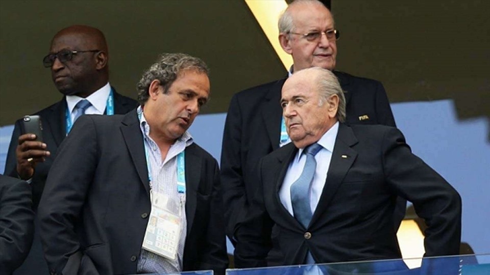 Blatter vs Platini trang an anh 1