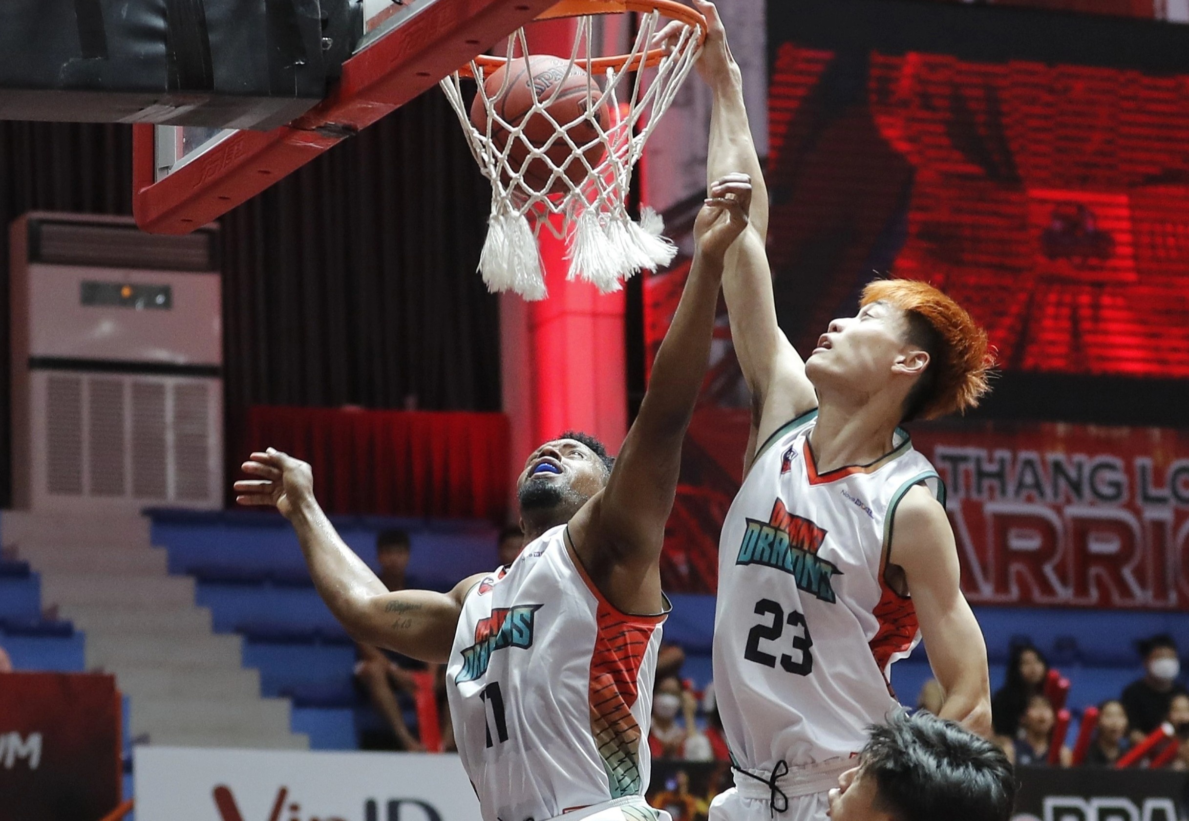 Danang Dragons troi day ngoan muc o VBA 2022 hinh anh