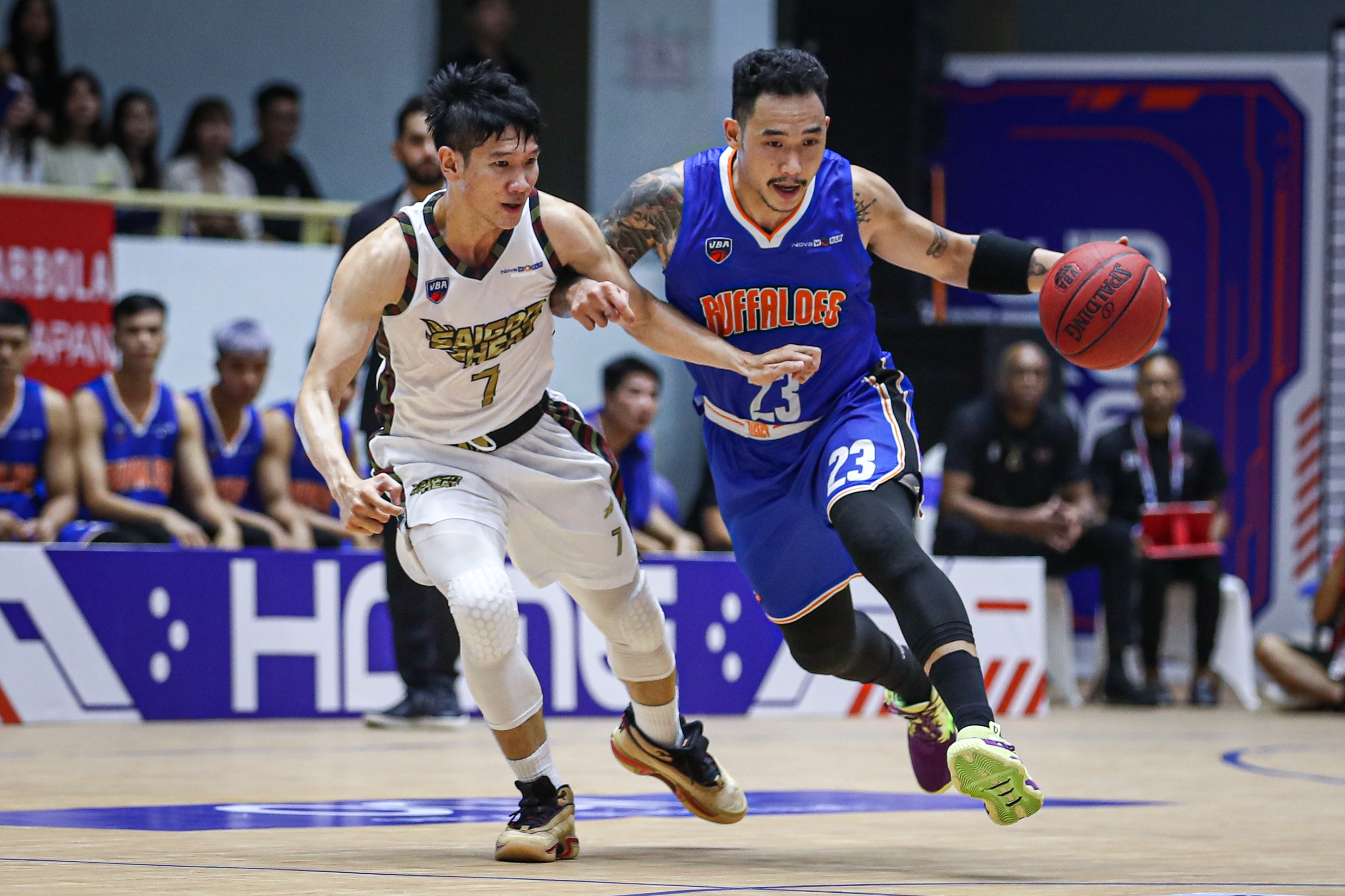 Man trinh dien cua Tam Dinh tai VBA 2022 hinh anh