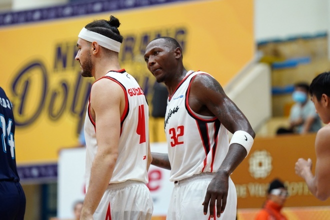 Clayton Guillozet,  Dominique Grant,  VBA 2022 anh 8