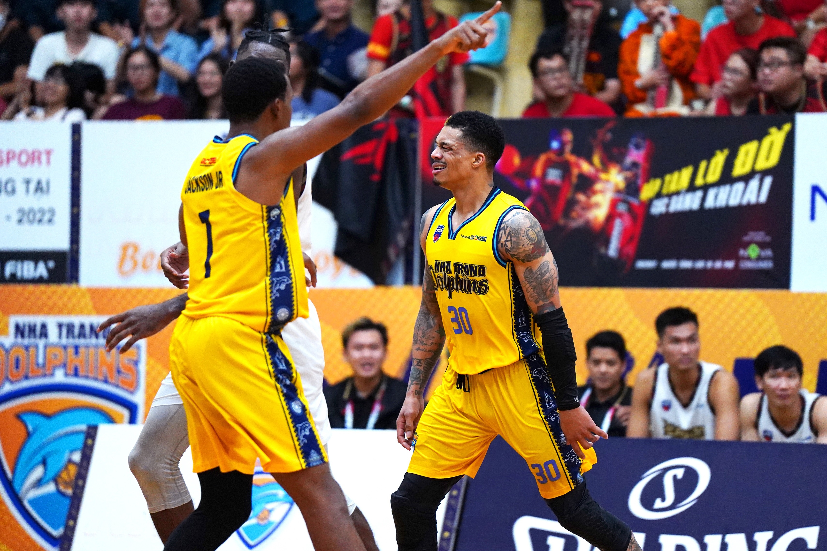 Clayton Guillozet,  Dominique Grant,  VBA 2022 anh 4