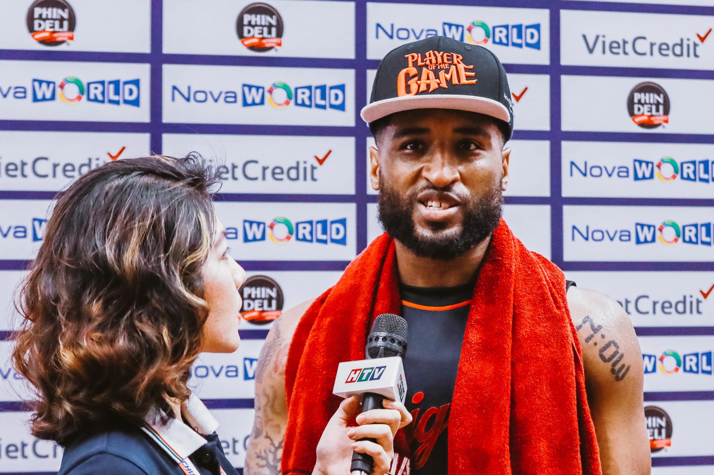 HLV Saigon Heat: Chon giua 300 cau thu de tim ra Gibbs hinh anh