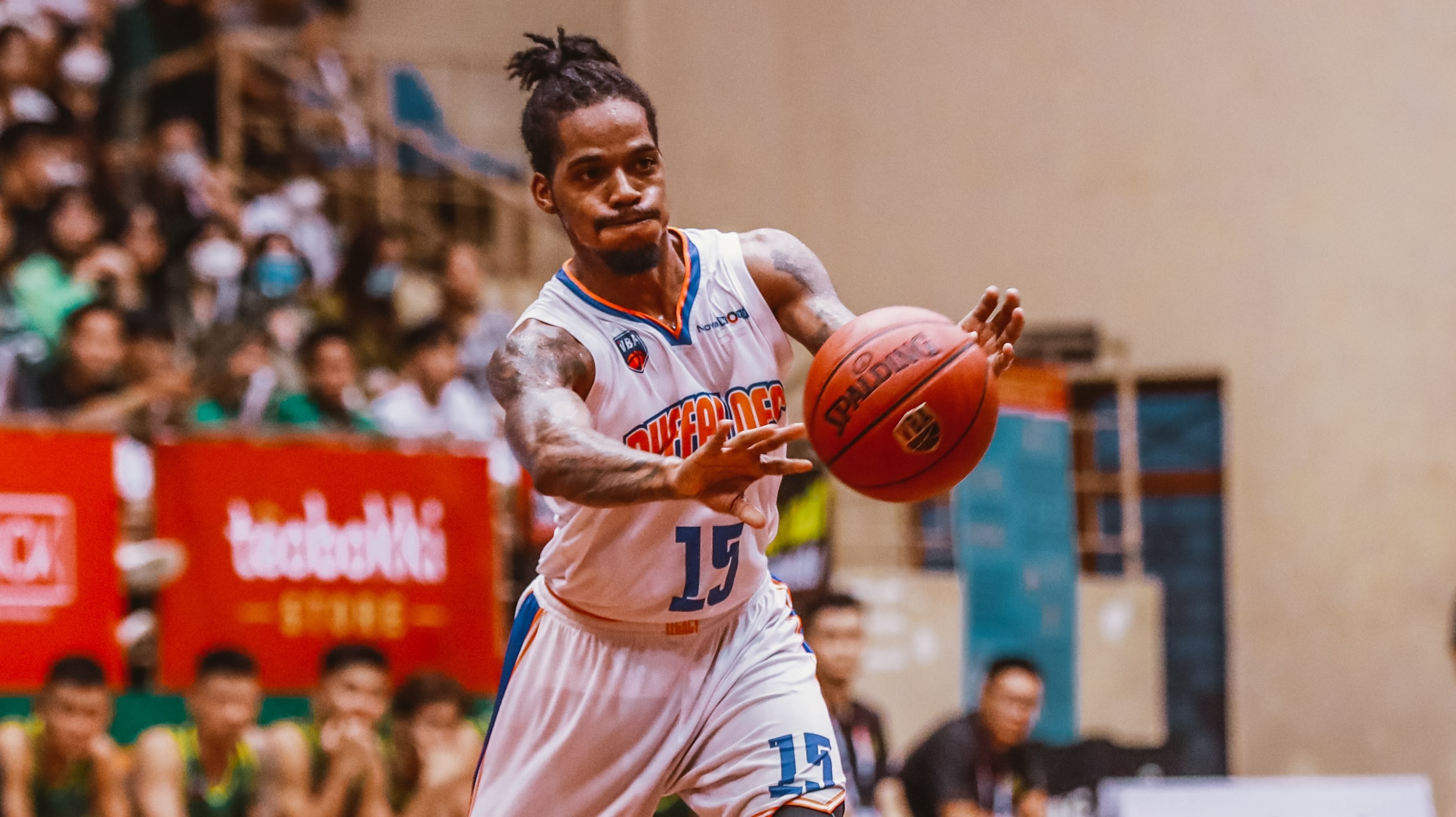 Hau ve Hanoi Buffaloes suyt lam nen lich su hinh anh