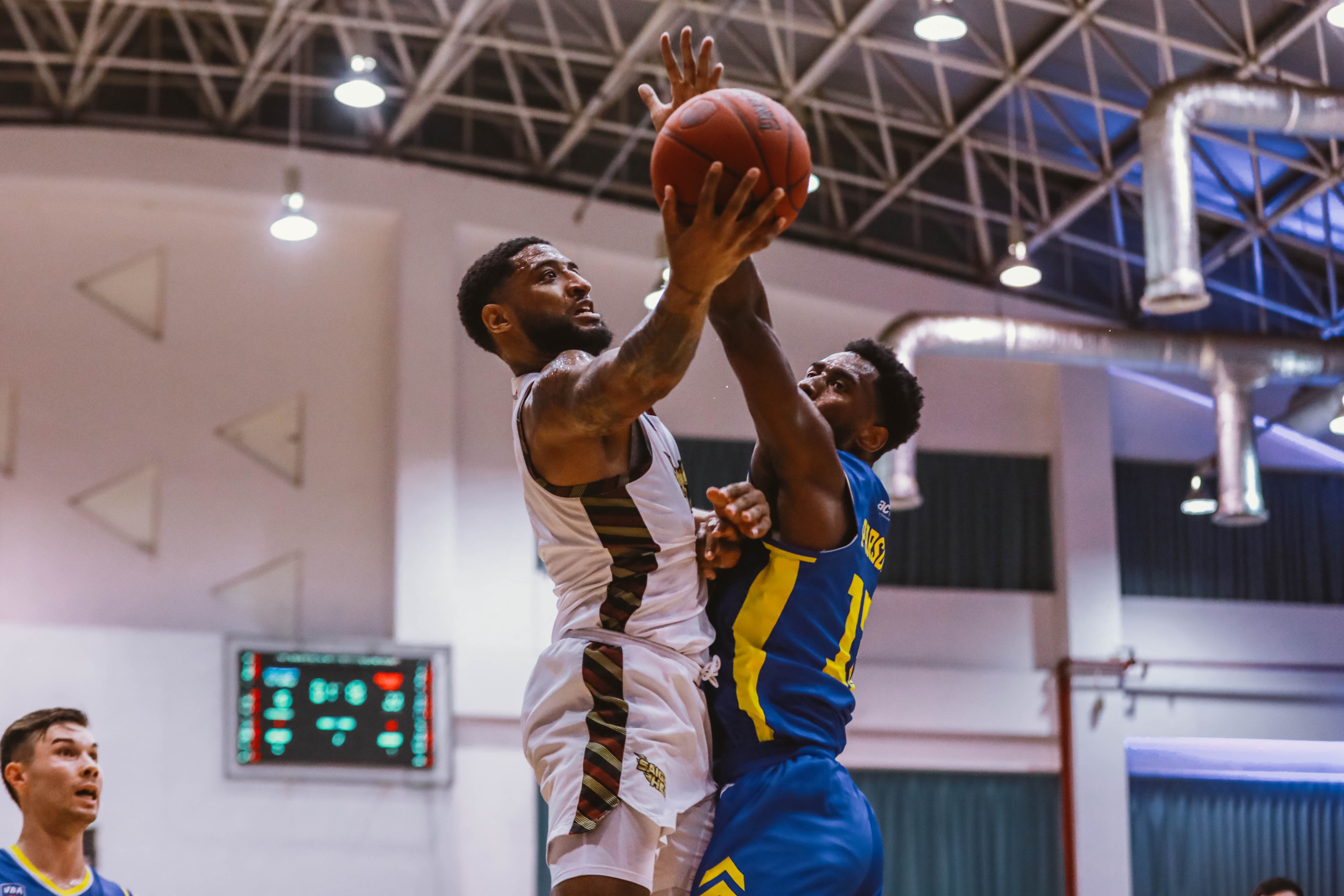 Suc manh ap dao cua Saigon Heat hinh anh