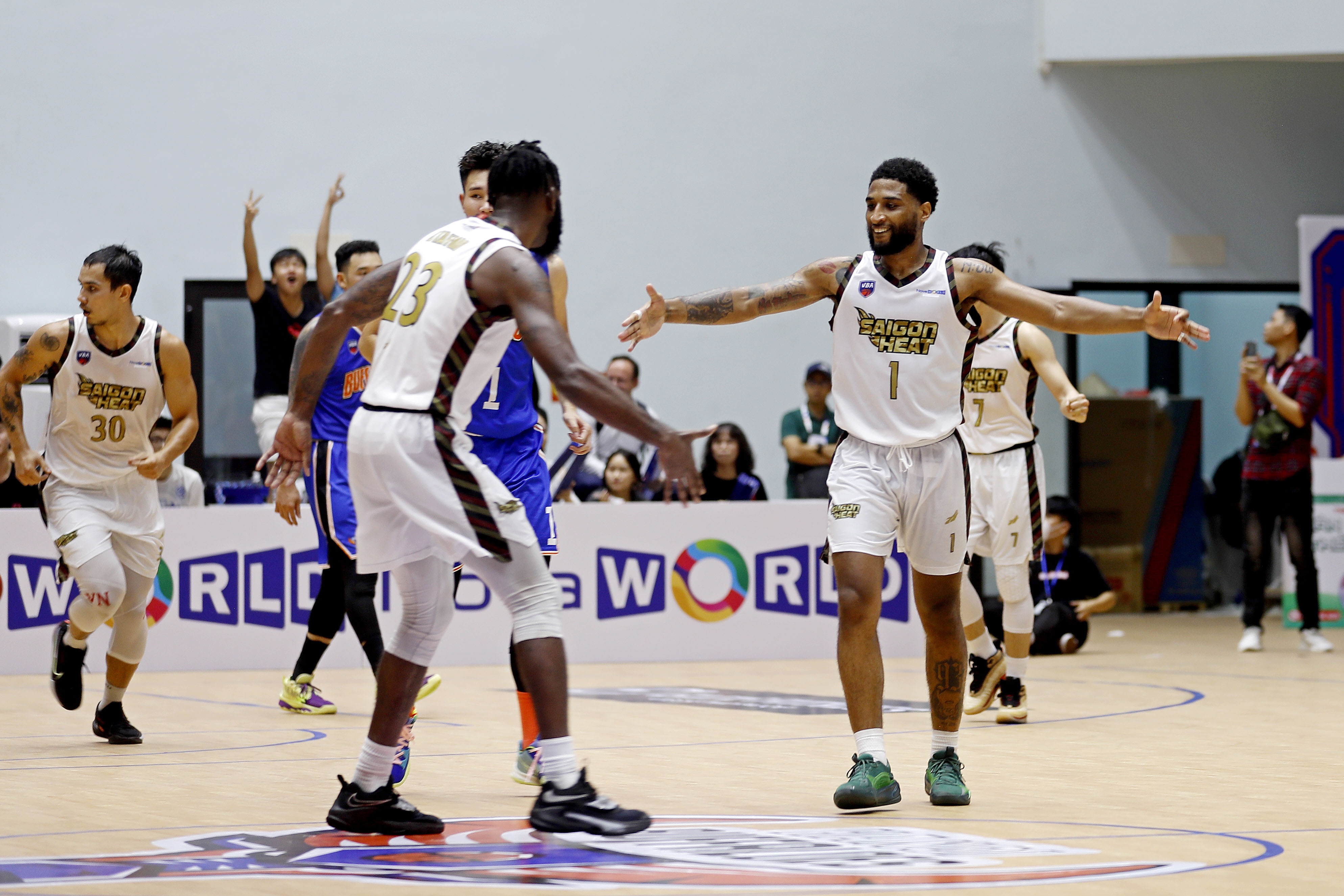 Saigon Heat,  Hanoi Buffaloes,  chung ket VBA 2022 anh 1