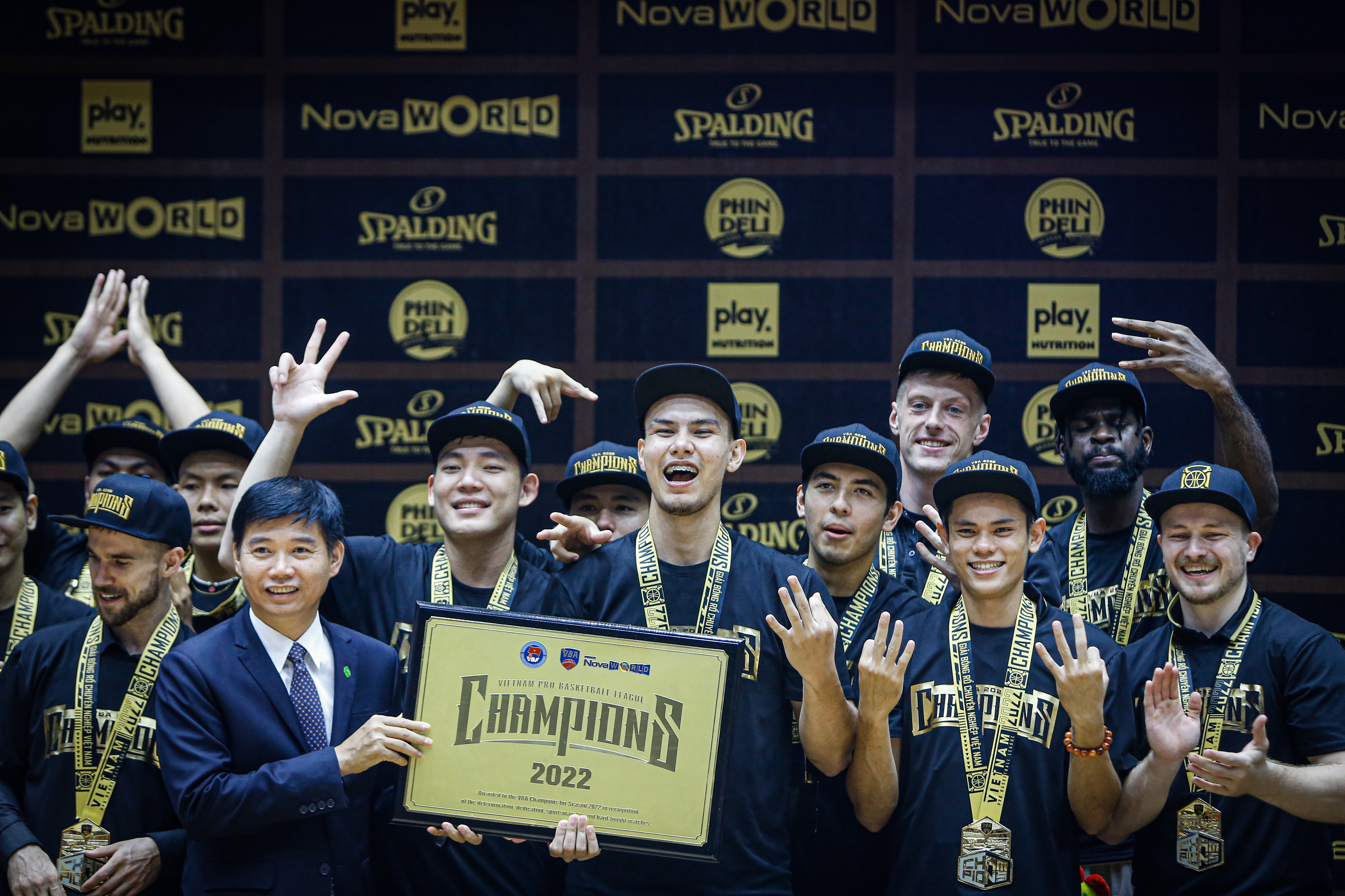 Saigon Heat,  Saigon Heat vo dich,  VBA 2022 anh 10