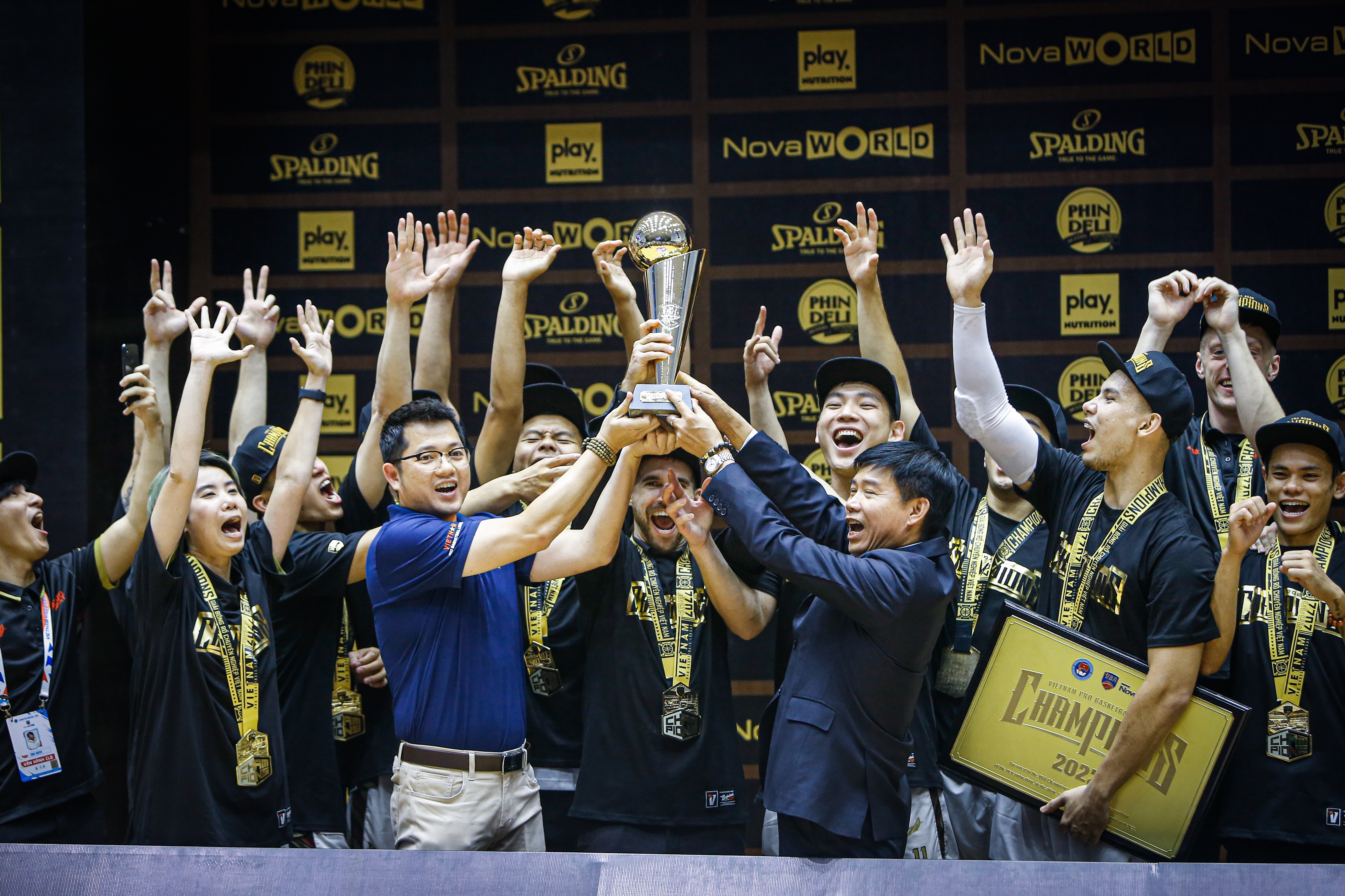 Saigon Heat,  Saigon Heat vo dich,  VBA 2022 anh 9