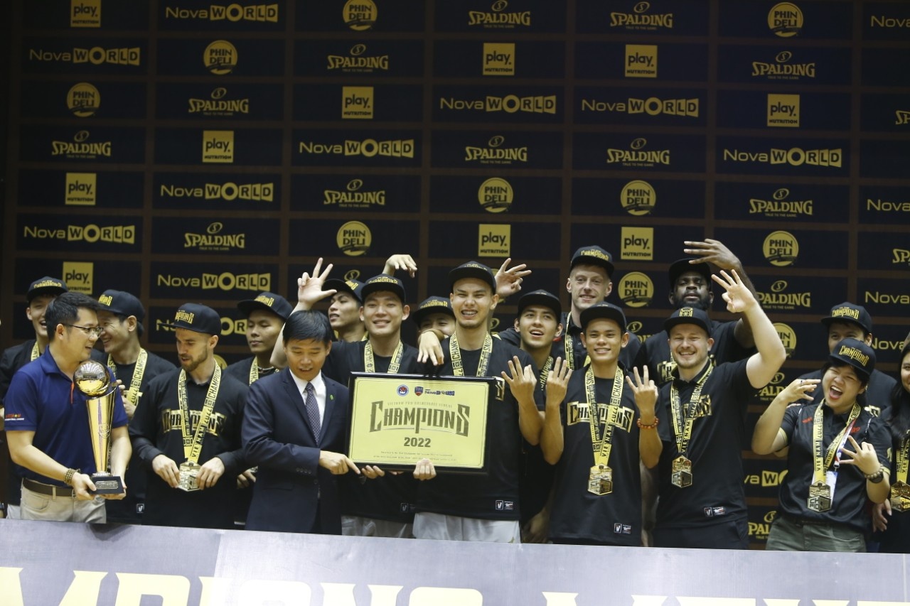 Saigon Heat vo dich VBA 2022 hinh anh