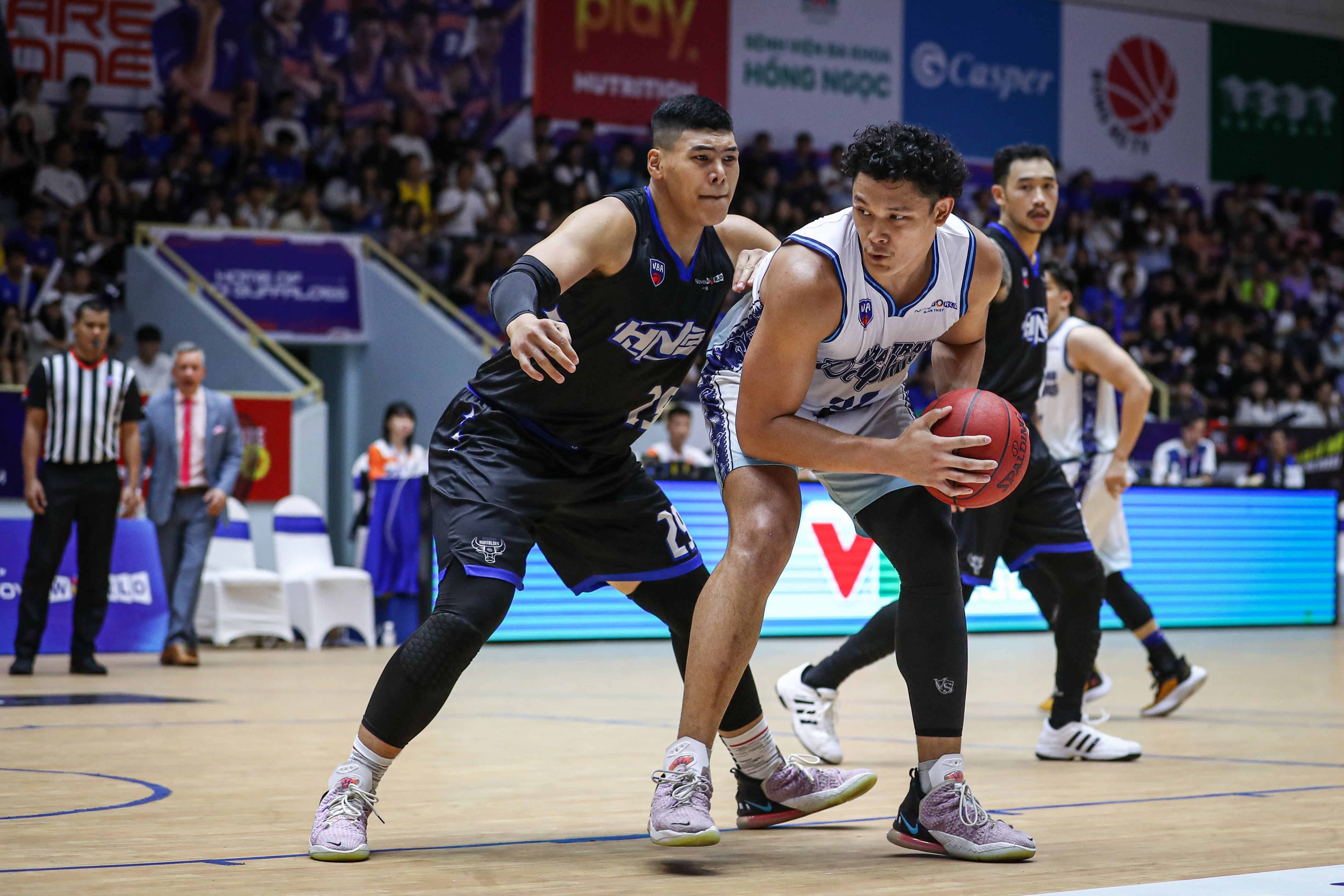 Tim Waale,  Pham Duc Kien,  Huynh Vinh Quang anh 6