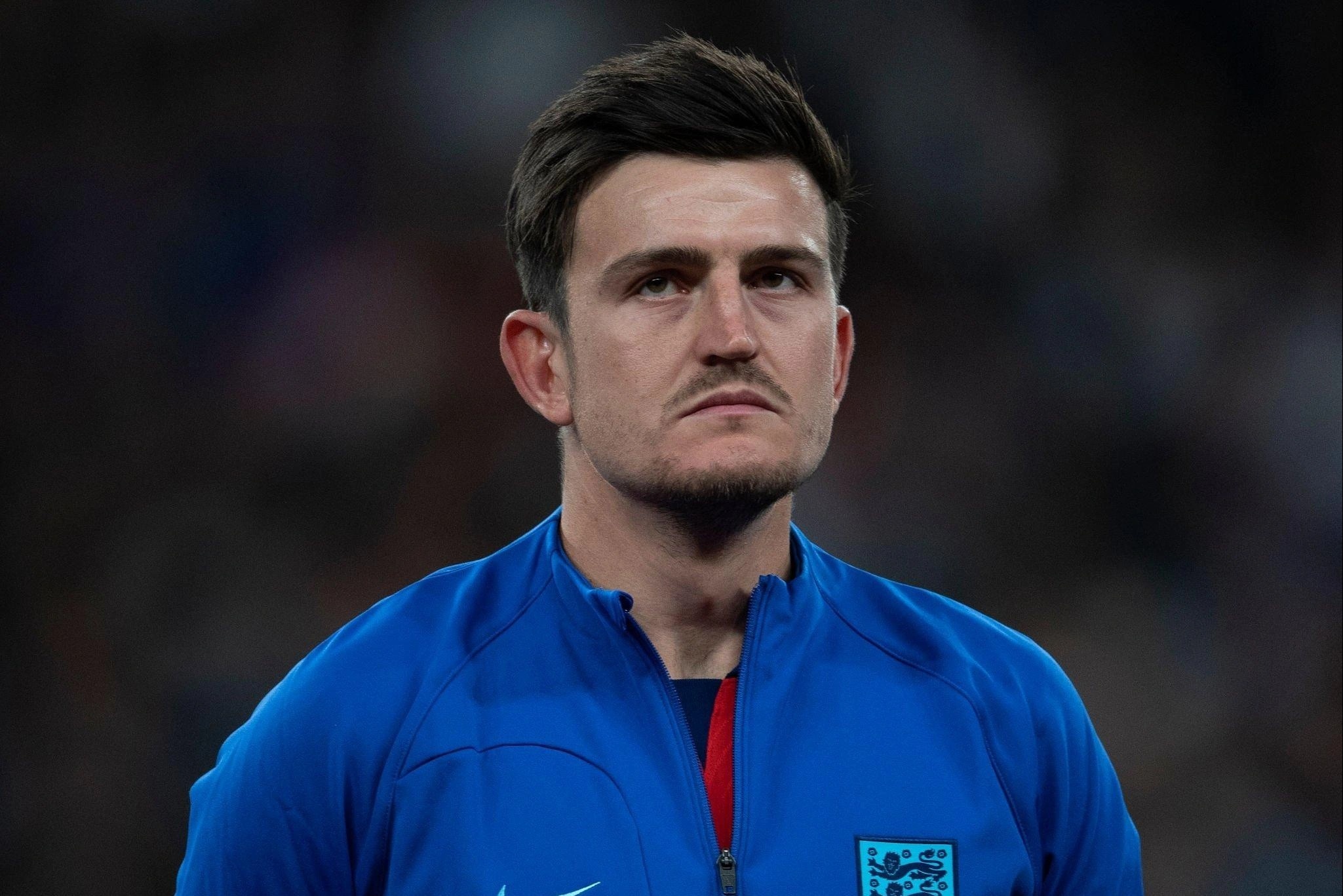 Huyen thoai MU de nghi loai Maguire khoi World Cup 2022 hinh anh