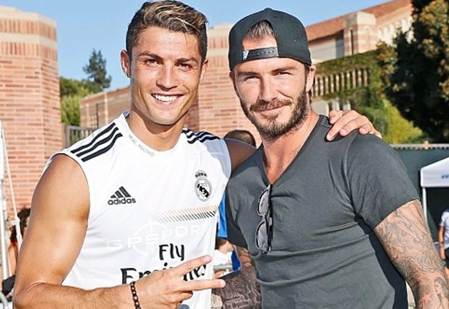 Beckham muon giai cuu Ronaldo khoi MU hinh anh