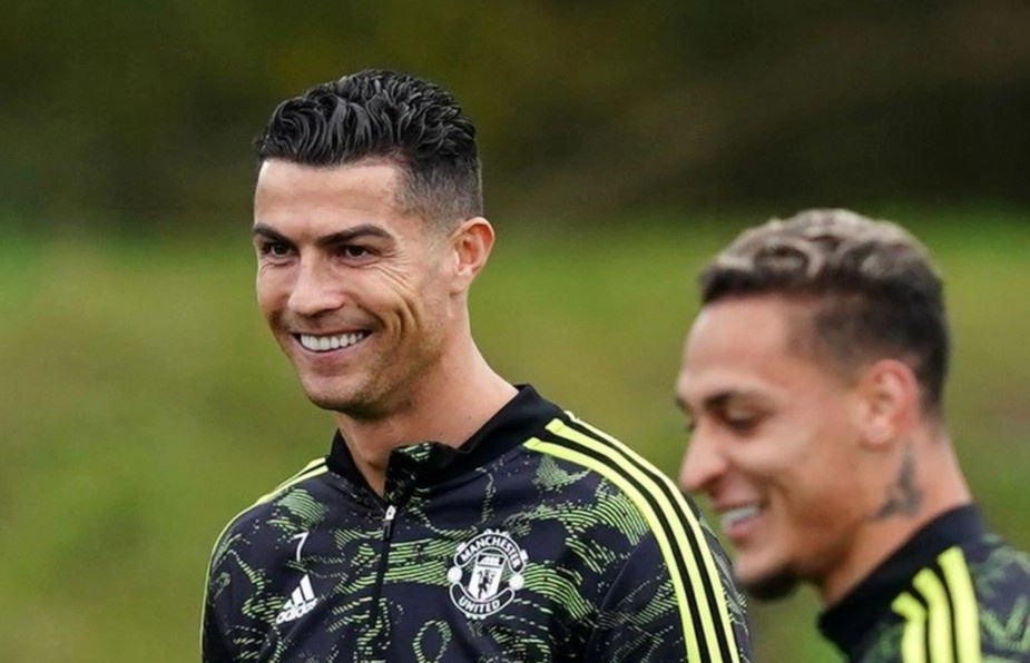 Ronaldo bat dau gay an tuong voi HLV Ten Hag hinh anh