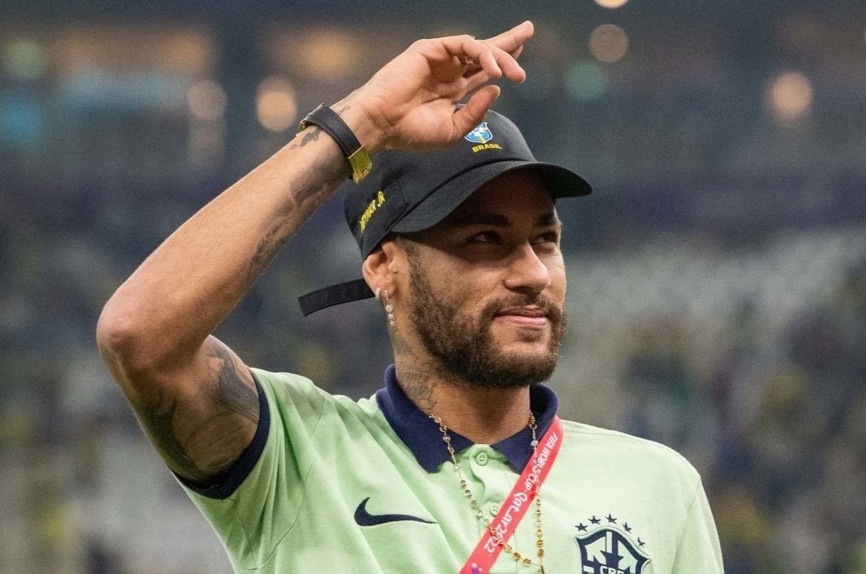 Neymar tro lai tap luyen hinh anh