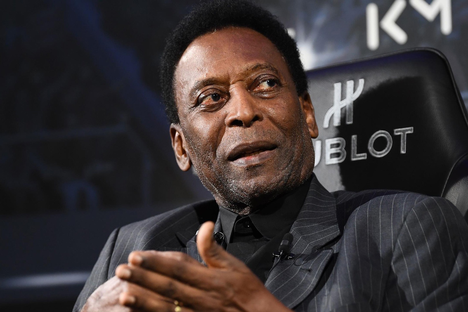 Mbappe, Kane cau nguyen cho Pele hinh anh