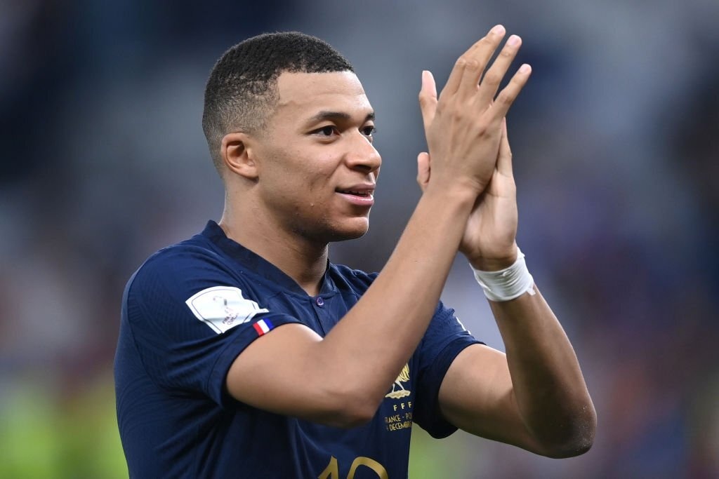 Mbappe vuot qua Pele o World Cup hinh anh