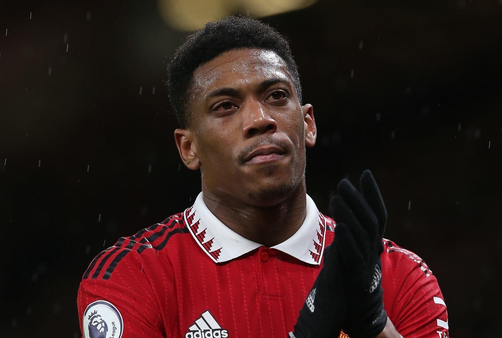 HLV Ten Hag: Martial nan ni duoc ra san hinh anh