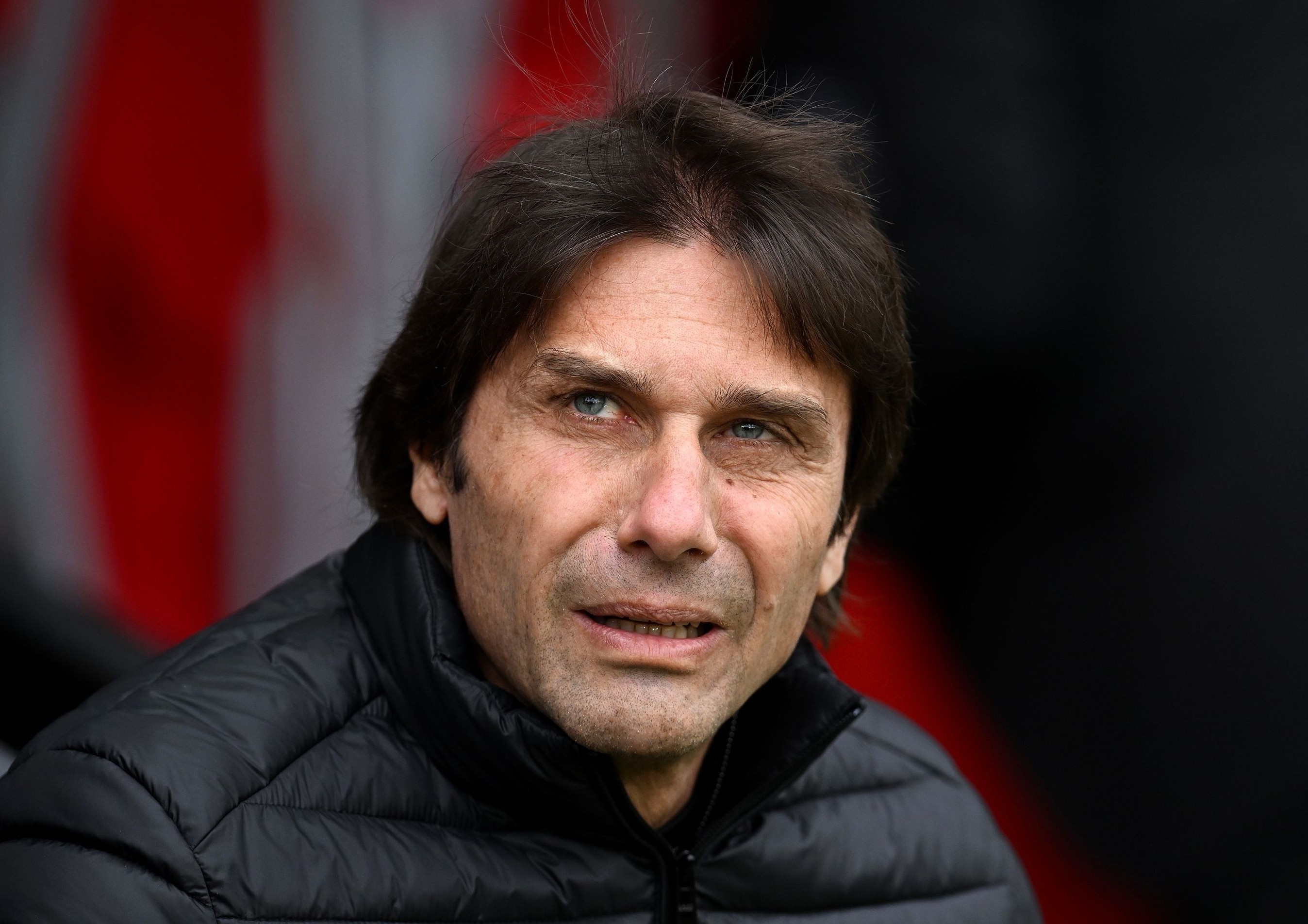 Ly do cau thu Tottenham phan no voi Conte hinh anh