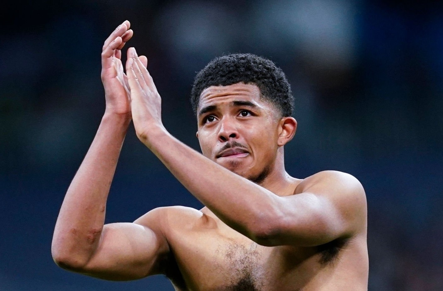 Hanh dong kho hieu khien sao Chelsea hung con thinh no hinh anh