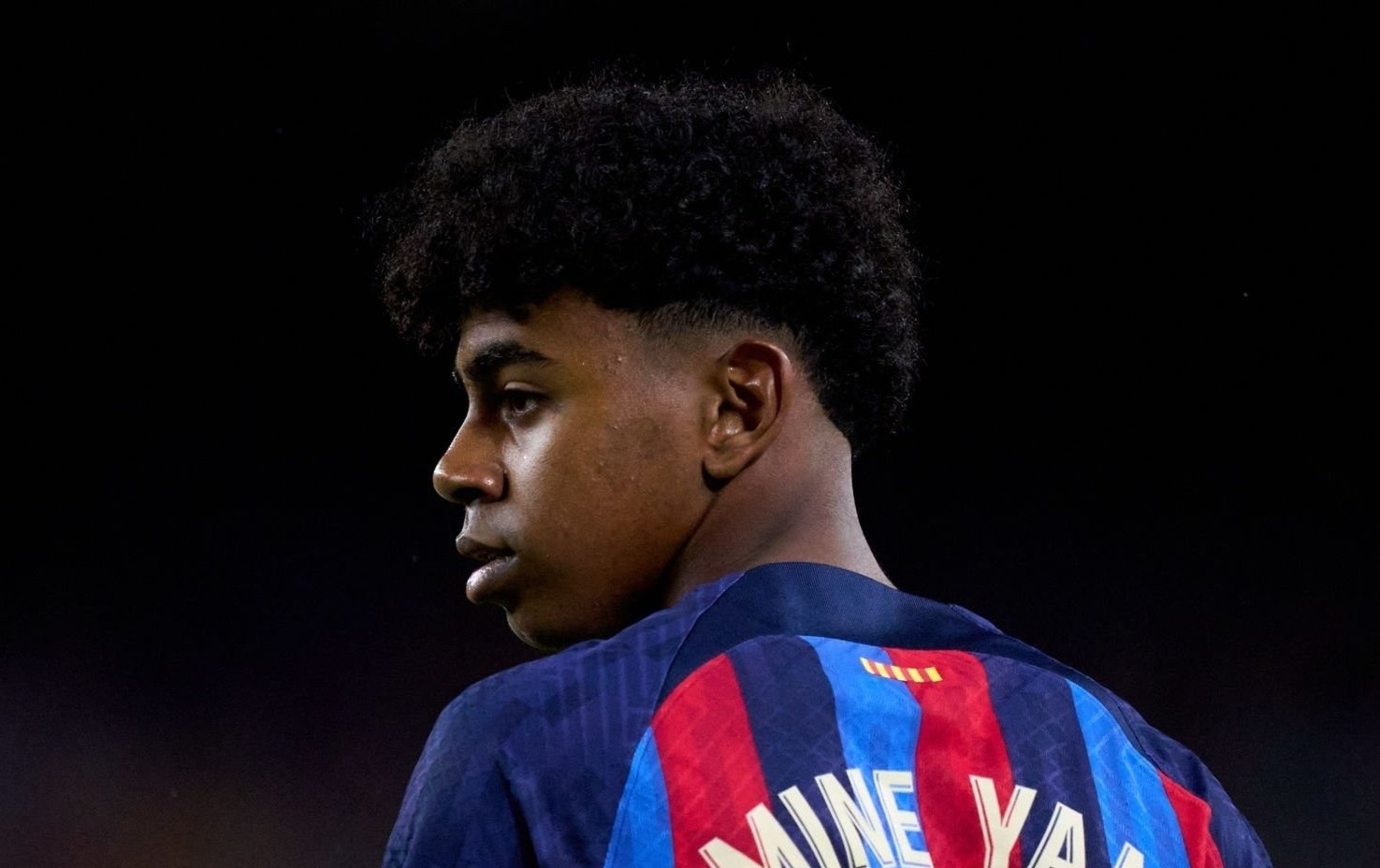 Than dong 15 tuoi di vao lich su Barca hinh anh