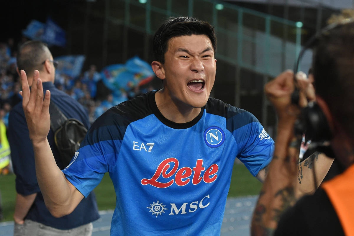 Trung ve Han Quoc thanh 'hang nong' chuyen nhuong hinh anh