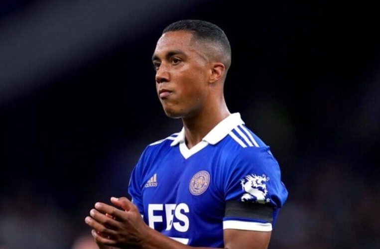 Aston Villa 'hut mau' Leicester hinh anh