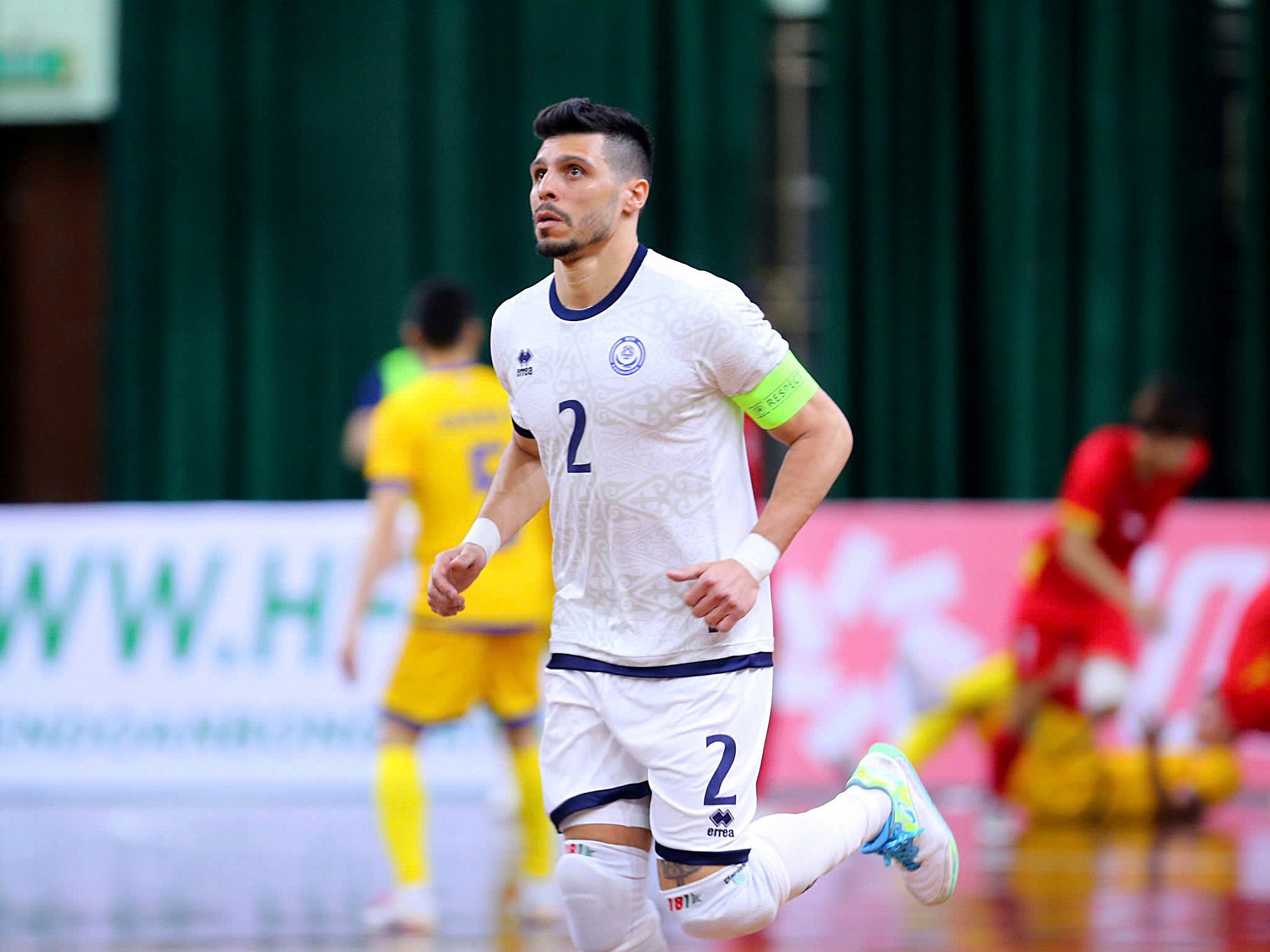 Doi top 7 the gioi gap su co trong ngay tham bai truoc futsal Viet Nam hinh anh