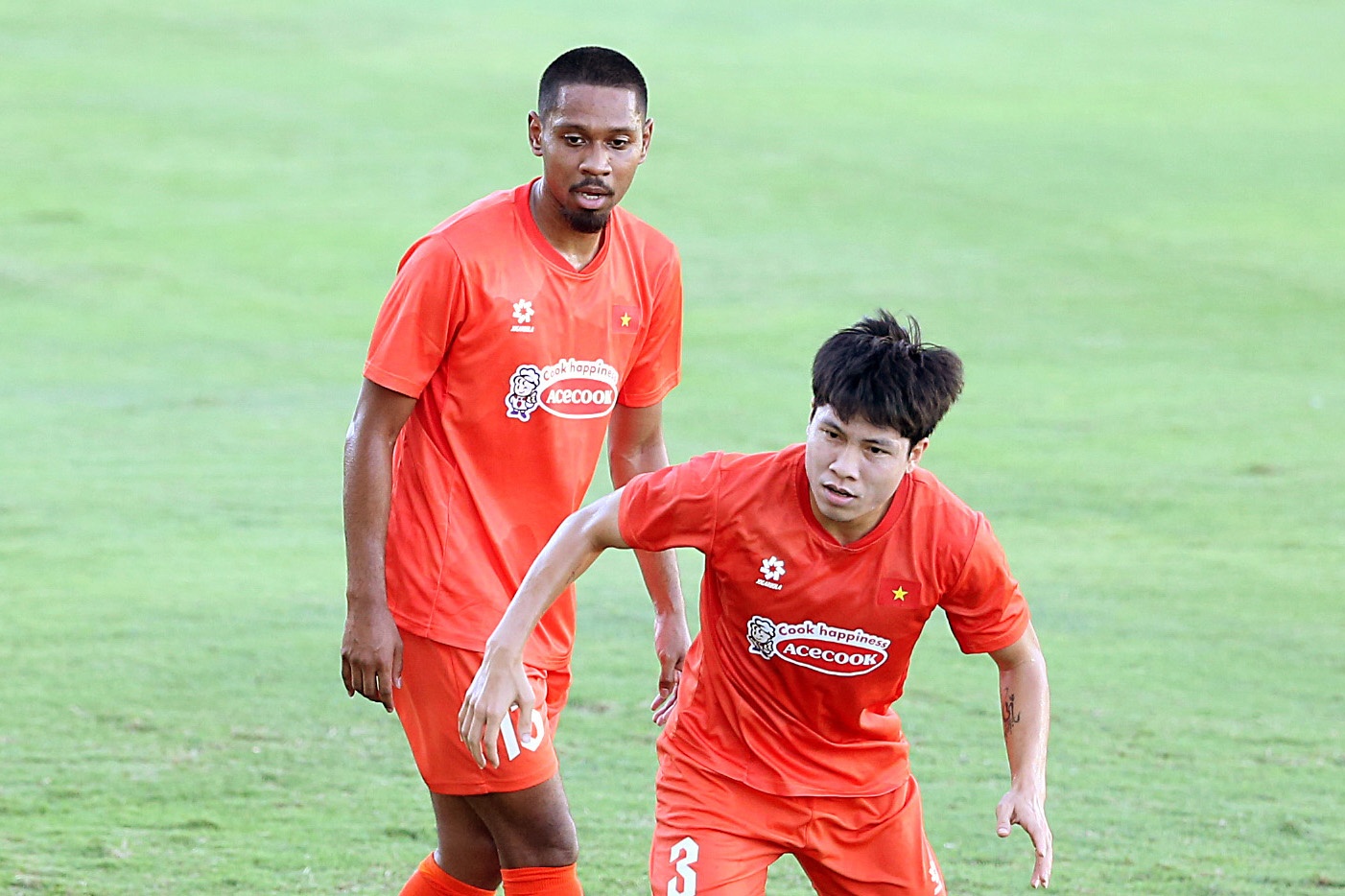 Nuoc tinh moi cho Pendant Quang Vinh va Van Vi hinh anh