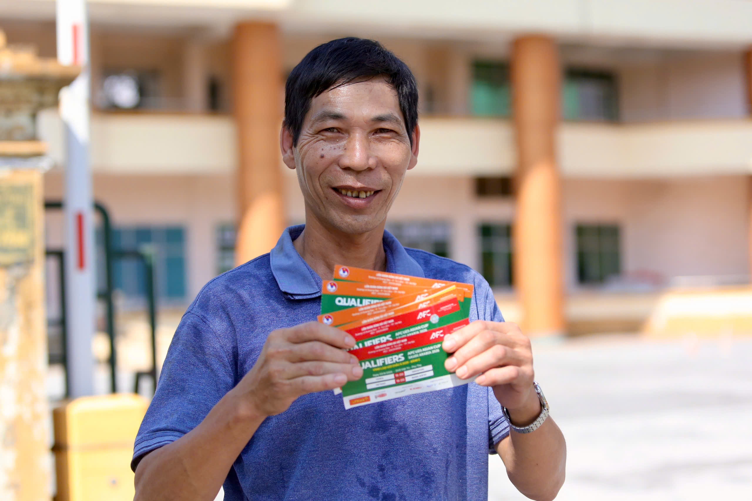 Ve xem U23 Viet Nam chua 'sot' hinh anh