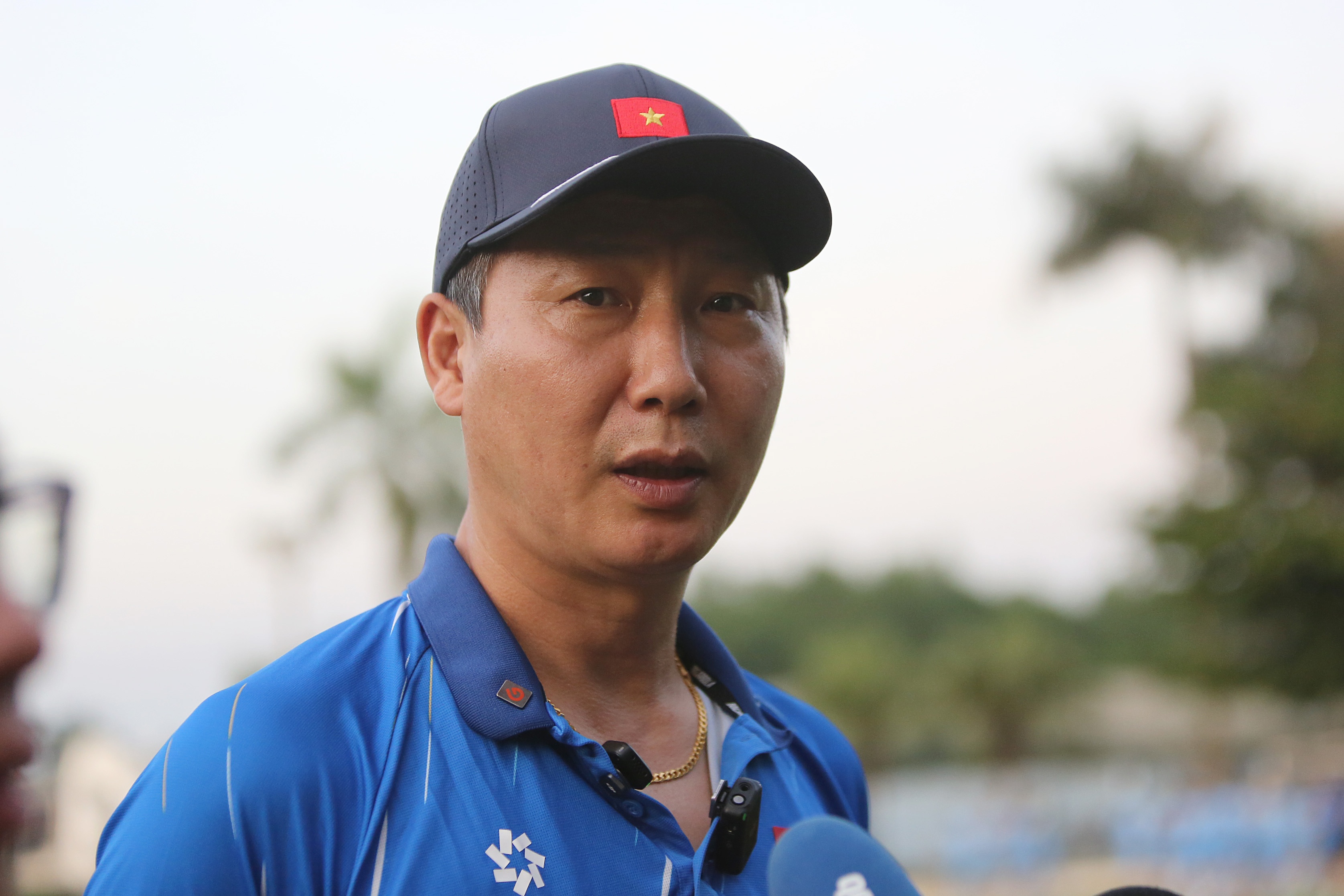HLV Kim Sang-sik: 'Vang khan gia nen U23 Viet Nam ghi ban it' hinh anh
