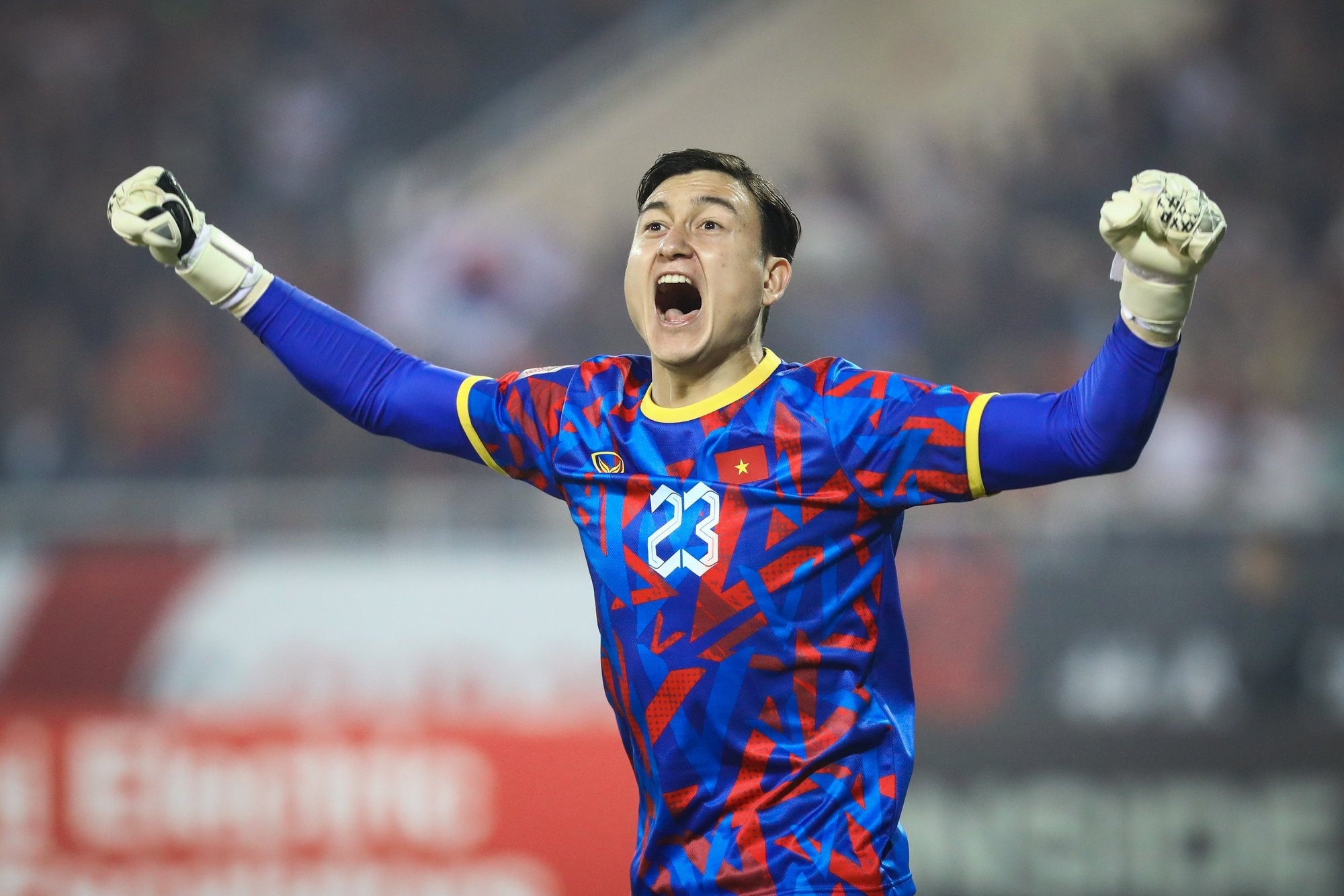 Dang Van Lam san sang tro lai doi tuyen Viet Nam hinh anh